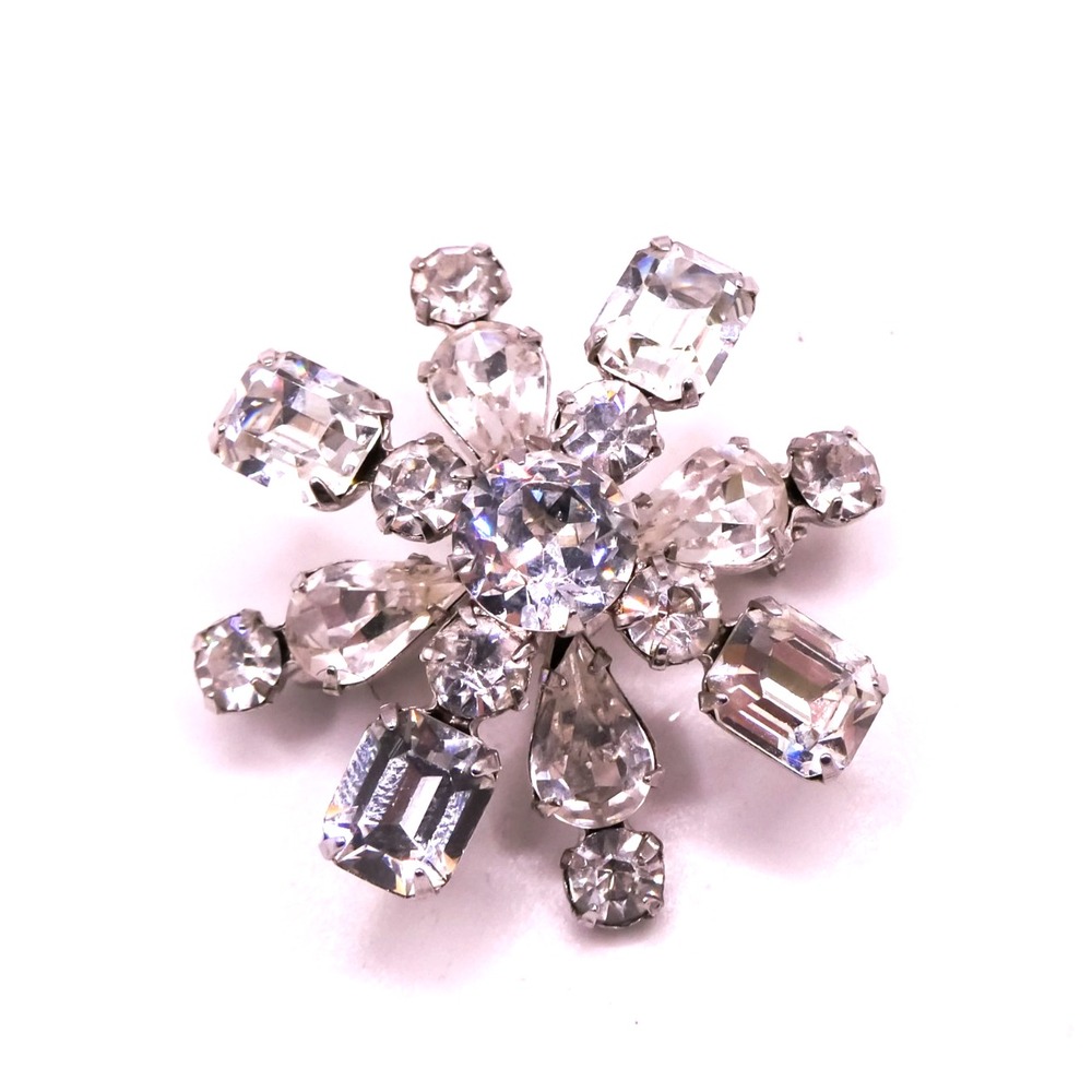 Vintage Rhinestone Dimensional Spray Silvertone 1.3" Brooch Pin Unisex